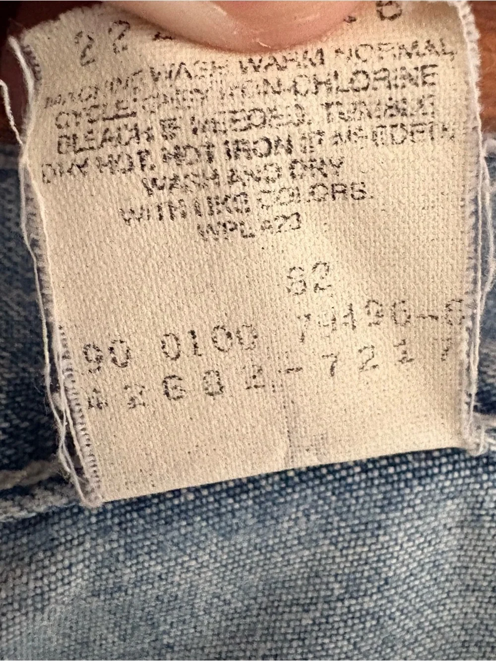 Vintage Levi’s L2 Skater Light Wash Loose Fit Baggy Denim Jeans Size 33x30.5 USA